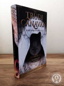 Trudi Canavan Kapłanka w Bieli