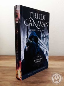 Trudi Canavan Królowa Zdrajców