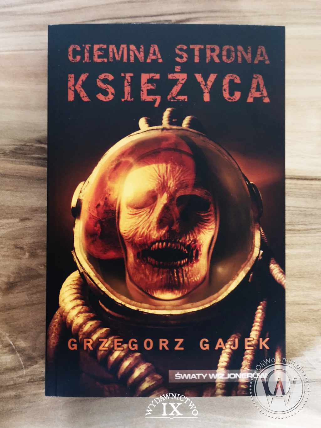 Ciemna strona księżyca - Grzegorz Gajek
