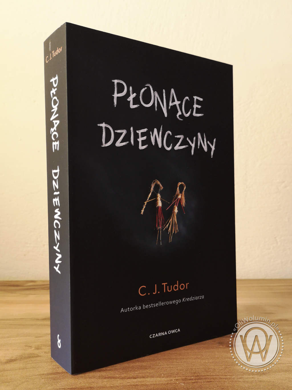 C.J. Tudor - Płonące dziewczyny